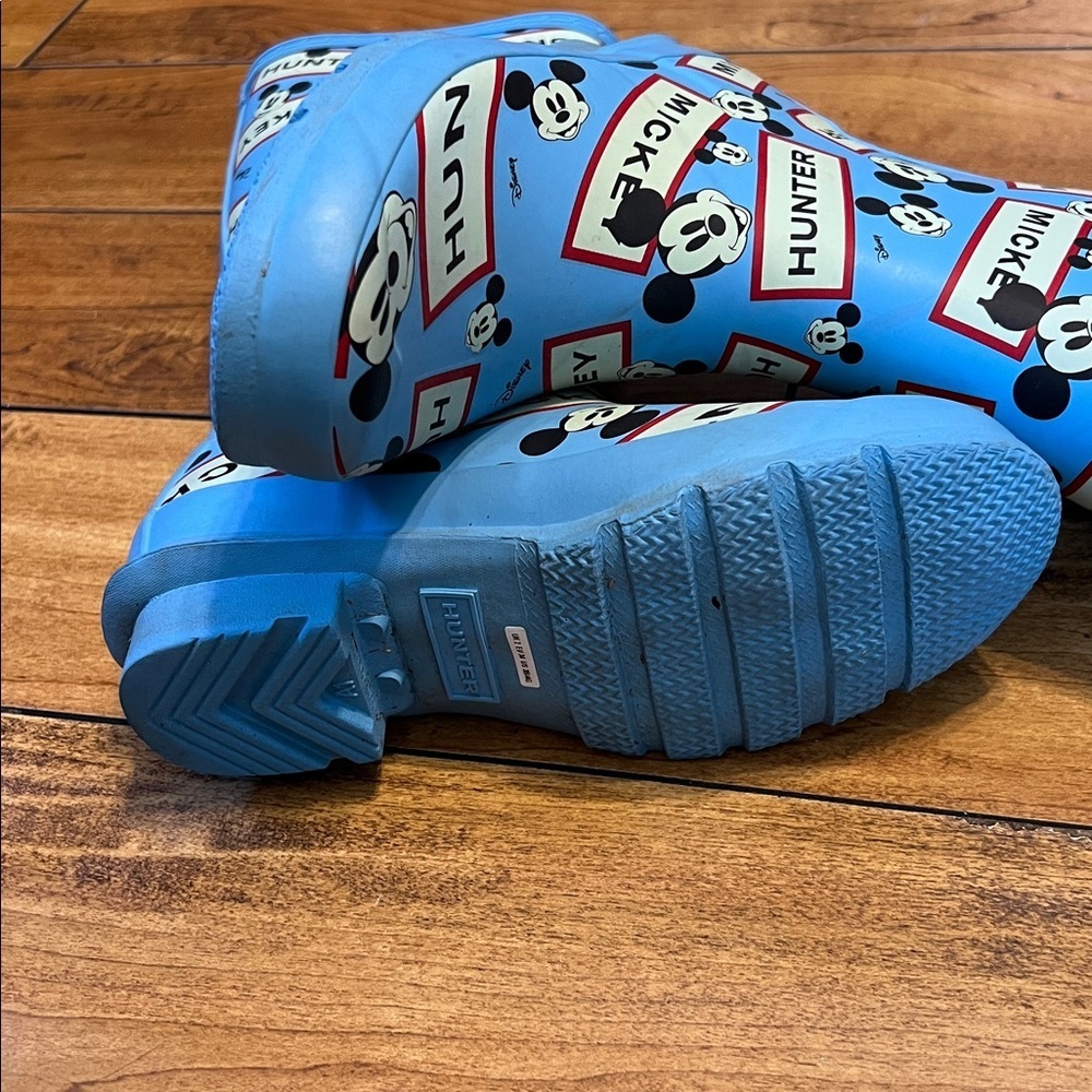 Hunter Kids' Blue Disney Mickey Mouse Rain Boots - Picture 9 of 10